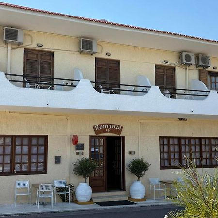Romanza Rooms Poúlithra 외부 사진