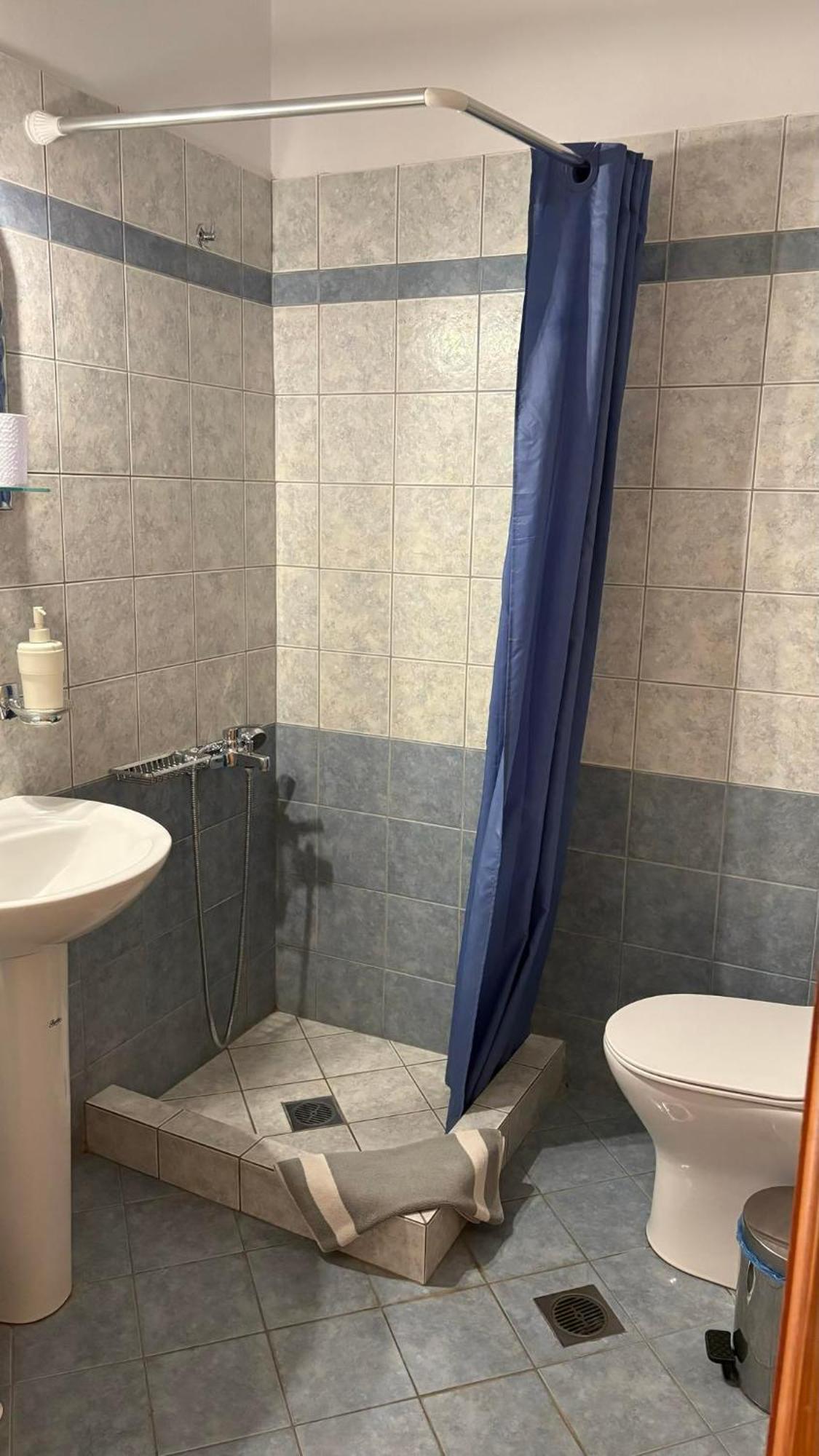 Romanza Rooms Poúlithra 외부 사진