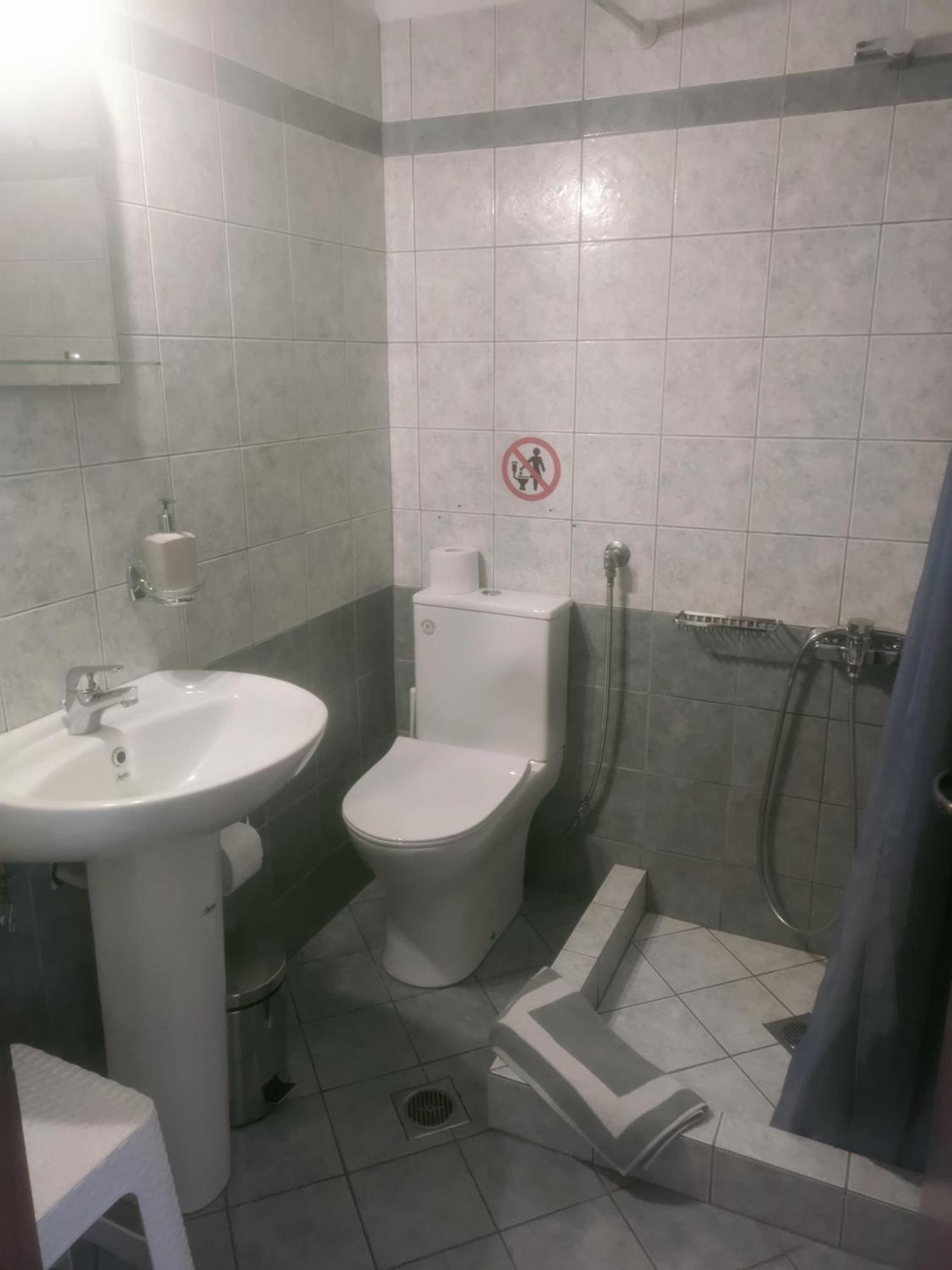 Romanza Rooms Poúlithra 외부 사진