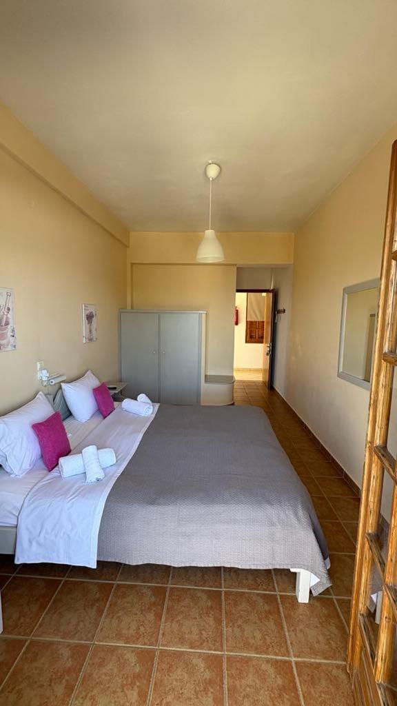 Romanza Rooms Poúlithra 외부 사진